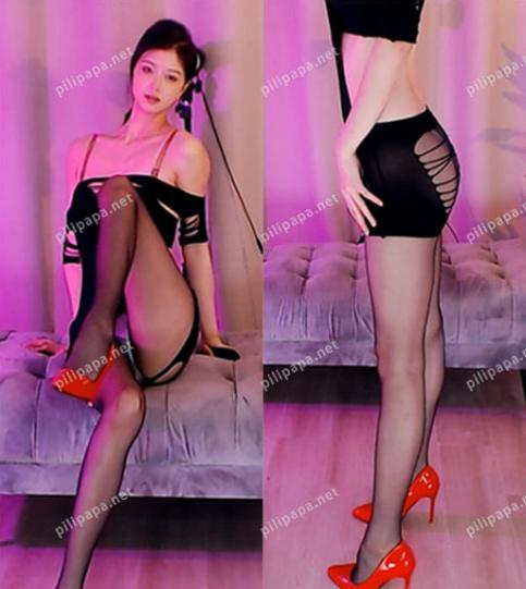 网易CC耶耶付费群制服女警定制热舞，红唇黑丝杀穿镜头[2V/749 MB]