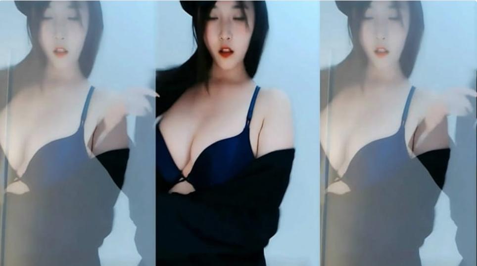 斗鱼令狐恩娜定制内衣黑西装热舞太顶了，性感指数爆表[2分16秒]