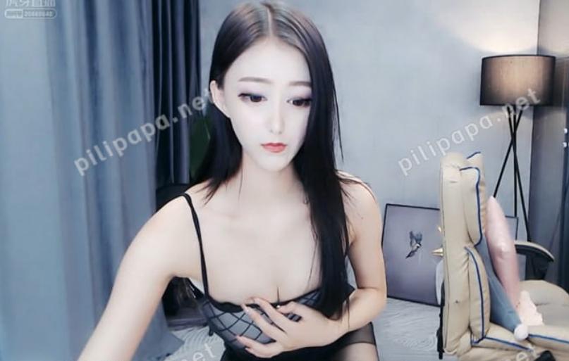 虎牙织梦御儿定制闪点热舞视频：黑丝吊带坐姿舞太撩心了[4V/416M]