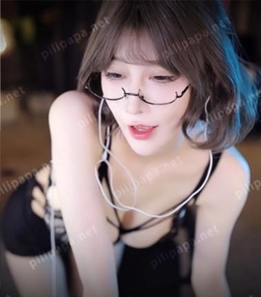 虎牙张爱玲aily2025年5月粉丝祭热舞爆火，ASMR+车灯齐发太上头[5V/6.71G]