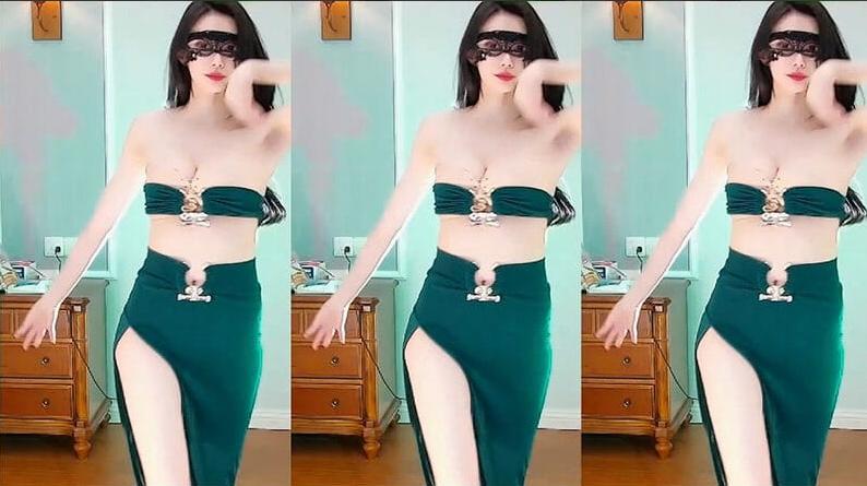 网易CC白妖妖古风眼罩土豪定制热舞：绿裙高开衩+炸裂身材，视觉杀到心跳停顿(1V/407.1M)