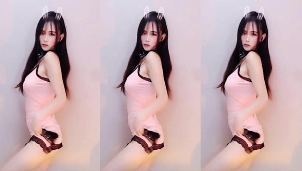 网易CC小野马百元群8段定制热舞视频，黑丝贴腿+胸部起伏，每帧都在撩[8V/336M]