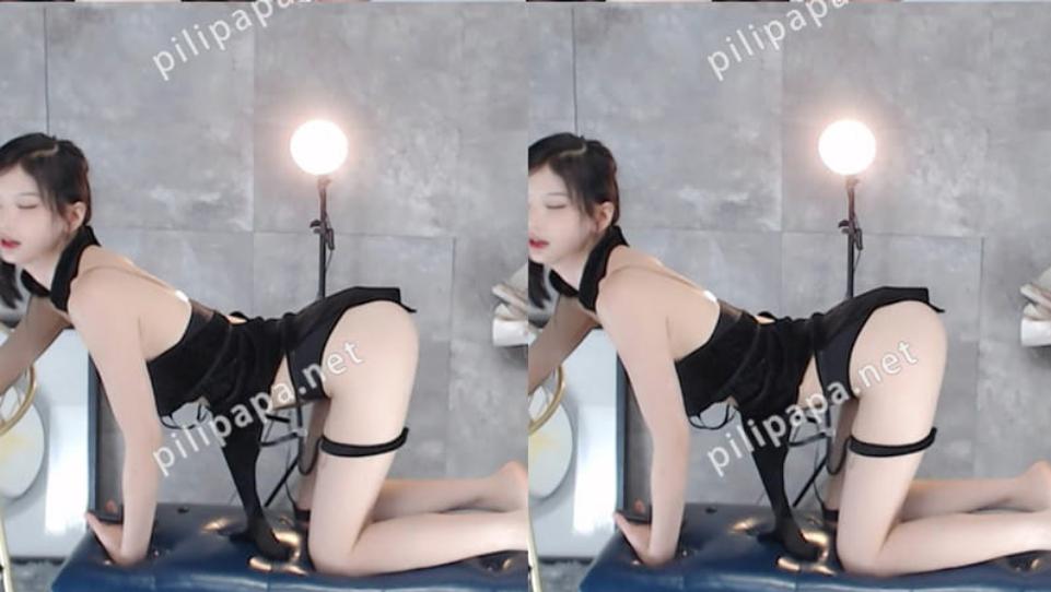 网易CC耶耶定制热舞视频2则：白裙初恋感+黑装制服控太抓眼
