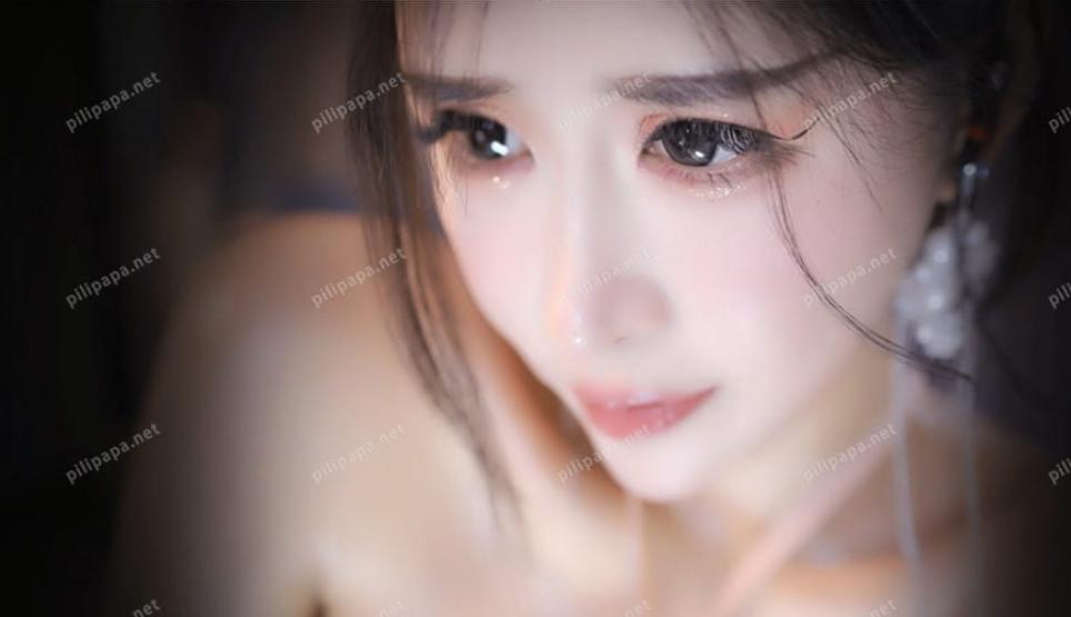 网易CC小恩雅土豪群定制粉色蕾丝热舞引爆21分钟极致视觉盛宴