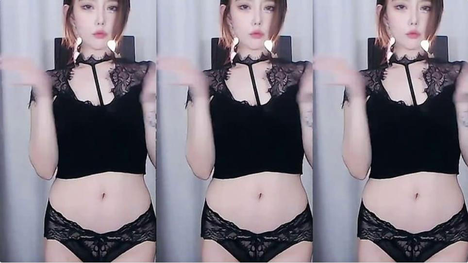 虎牙星达-允儿ovo土豪定制黑蕾丝热舞视频，超短造型美到炸裂！[2V/321M]