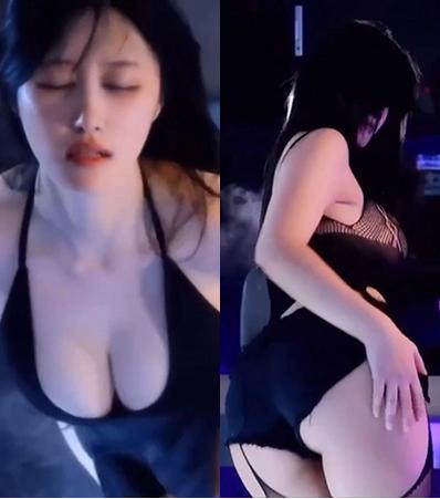 斗鱼你的11R付费高级群定制乳沟视角+黑装造型热舞9分35
