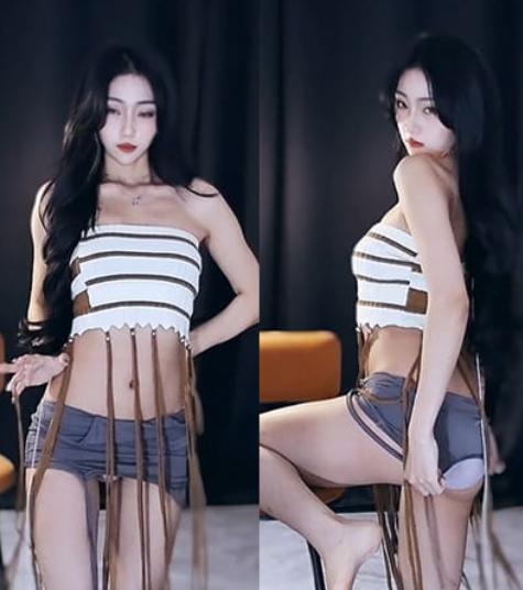 网易CC乖乖女星也付费群白条纹上衣定制热舞视频，性感臀部爆发[3分19]