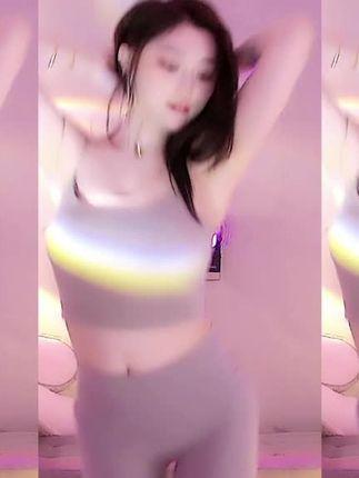 CC丸子超凶跳舞视频合集，最受欢迎的热舞合集