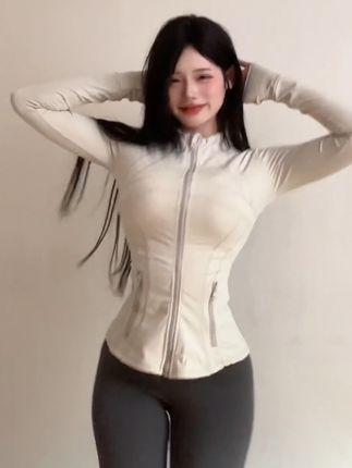 虎牙织梦痣铃痛苦表情舞，全程解析与回顾