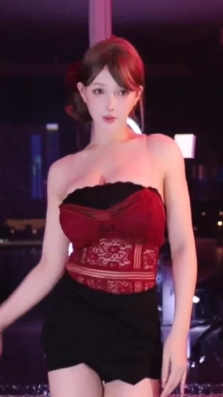 深田老师万元定制舞蹈视频，粉丝为她的热舞疯狂