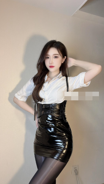 小cc在这付费图片流出，高颜值好身材难以超越！