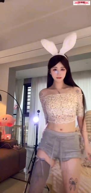 斗鱼乔妹eve定制，探索乔妹为粉丝定制的专属舞蹈