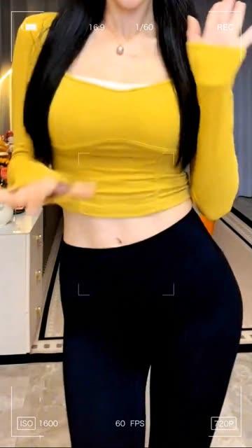 小橡皮与CC小吴同学合作视频,跨平台互动的新尝试 小橡皮与CC小吴同学合作视频,跨平台互动的新尝试