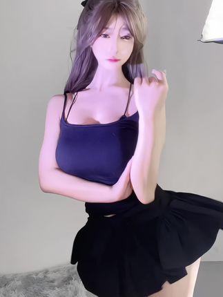 网易CC奶尤双视角秀玉足，从不同视角感受她的舞蹈美感