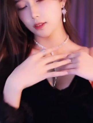 斗鱼萌七啊冯正云抖音，观看萌七与冯正云在抖音上的互动视频