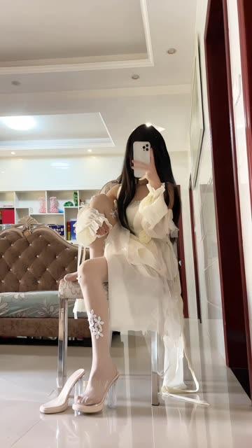 CC桃诗诗至尊版透明装舞蹈揭秘，为什么她的透明装舞蹈成为热议话题？