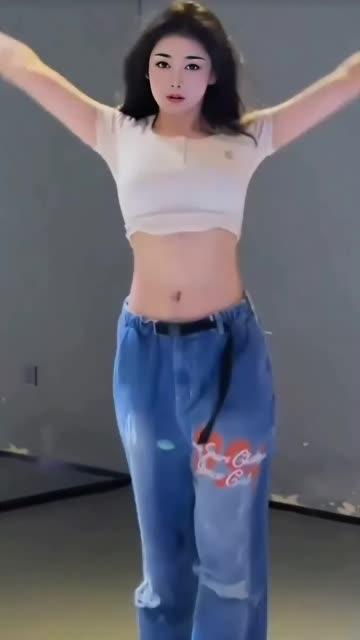 CC小吴同学舞蹈微博最新动态,实时更新她的精彩舞姿 CC小吴同学舞蹈微博最新动态,实时更新她的精彩舞姿