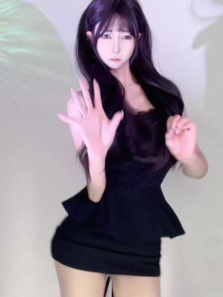 网易CC奶尤双视角秀玉足，从不同视角感受她的舞蹈美感