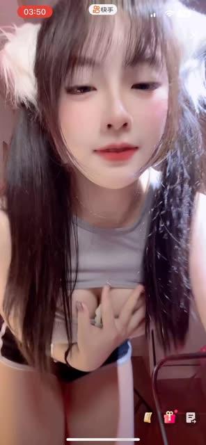 网易CC欣彤土豪群定制跳舞丁字内露透视森林火爆舞蹈视频内容揭秘，欣彤土豪群定制舞蹈热辣曝光