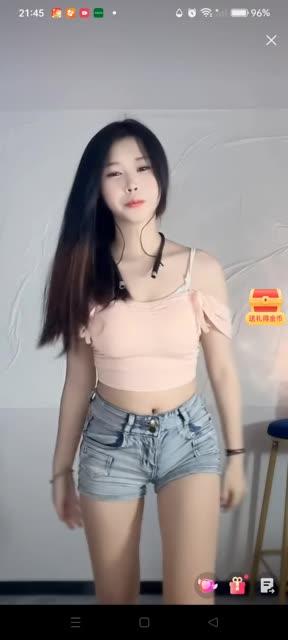 雪梨(小小兔)定制舞蹈视频揭秘,为什么她的表演如此吸引人? 雪梨(小小兔)定制舞蹈视频揭秘,为什么她的表演如此吸引人?