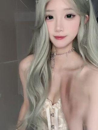 虎牙小狮子表情舞视频全集，解锁她所有的表情舞技巧