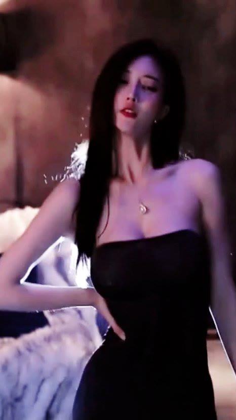 网易CC小恩雅土豪私人定制舞蹈视频真相大揭秘 网易CC小恩雅土豪私人定制舞蹈视频真相大揭秘