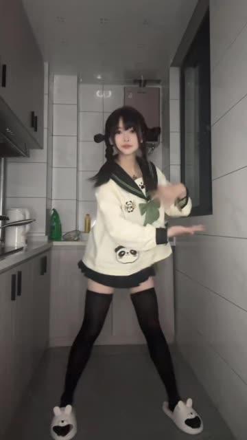 网易CC星也大幅度舞蹈微博合集,最新视频在哪里观看? 网易CC星也大幅度舞蹈微博合集,最新视频在哪里观看?