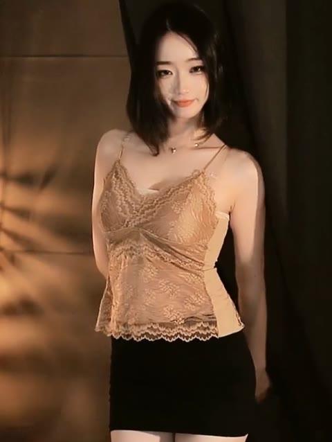 刘钞钞稀缺定制视频，内部舞蹈资源是真是假？