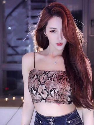 虎牙车老板黑森林26秒视频,网红舞蹈资源揭秘 虎牙车老板黑森林26秒视频,网红舞蹈资源揭秘