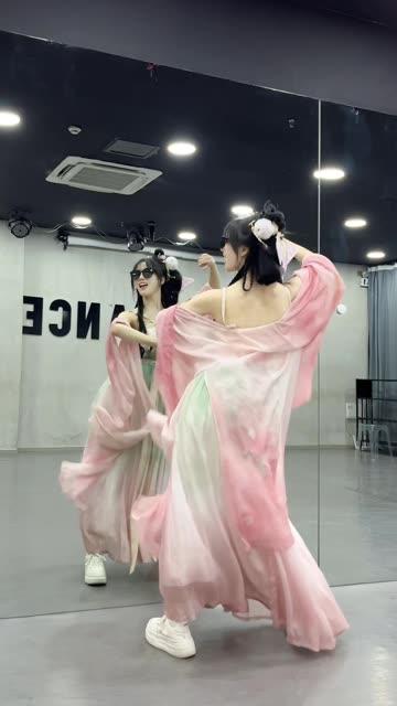 椰羊妹妹定制视频的背后故事，了解定制内容如何诞生