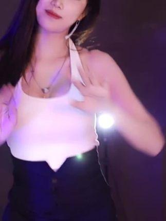 斗鱼萌七啊冯正云抖音，观看萌七与冯正云在抖音上的互动视频