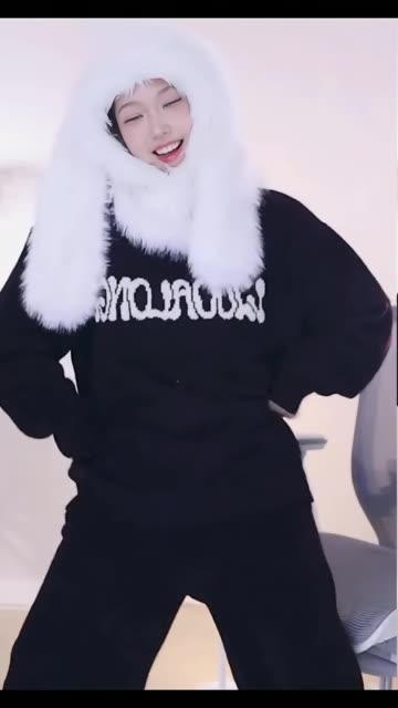 网易cc主播可可可宝儿微博推荐，人气舞蹈片段解读