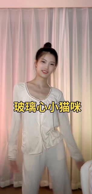 妃儿baby热舞全集分享，她的舞蹈作品如何影响粉丝文化？