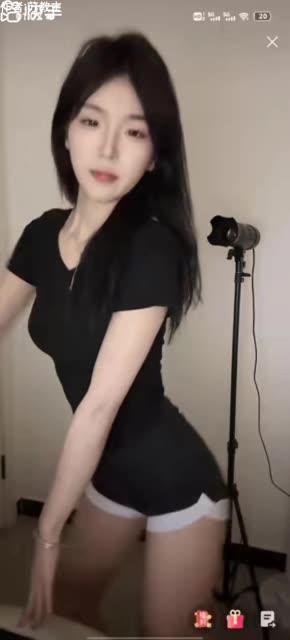 网易CC耶耶高级定制热舞合集,粉丝最爱的经典瞬间 网易CC耶耶高级定制热舞合集,粉丝最爱的经典瞬间