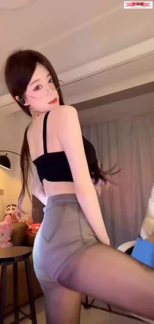 斗鱼乔妹eve定制，探索乔妹为粉丝定制的专属舞蹈