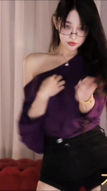 网易CC深田私人订制微博内容揭秘，粉丝们的热爱所在