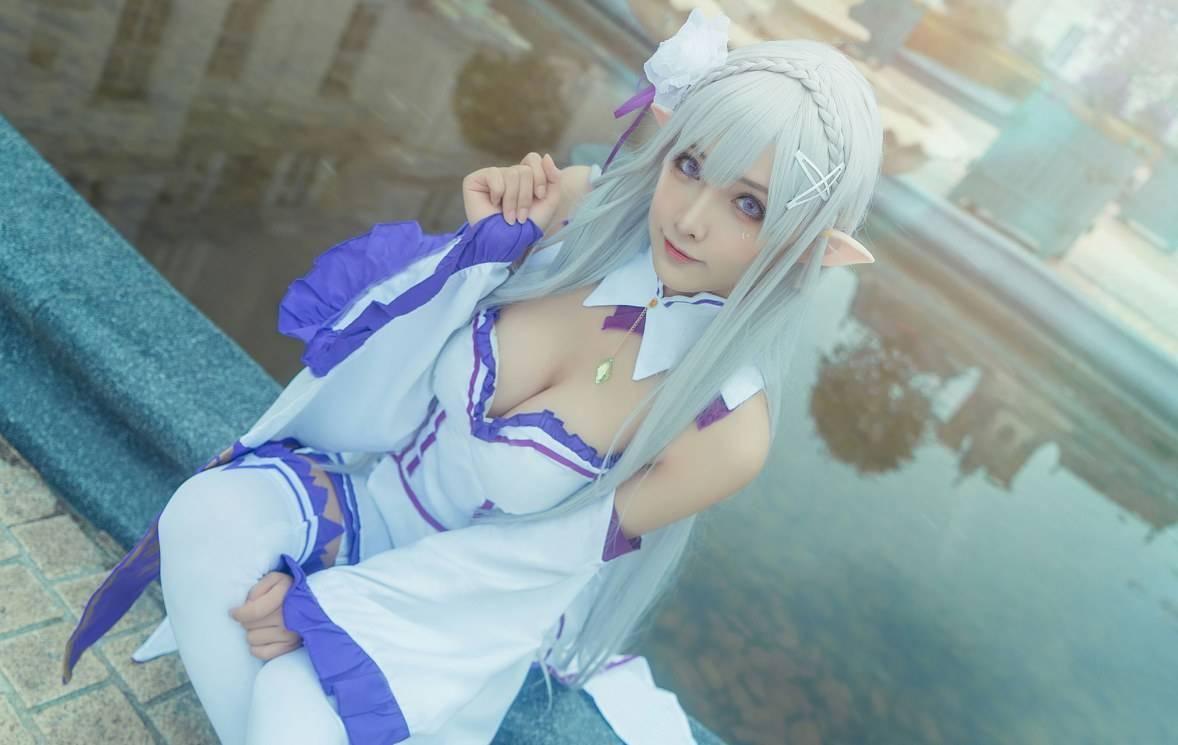 只是简言图片照片查看，“负重”前行的靓妹