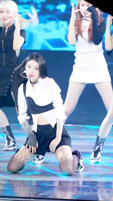 苏烟老师在哪直播?她的舞蹈为何成为粉丝焦点? 苏烟老师在哪直播?她的舞蹈为何成为粉丝焦点?