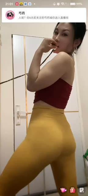 网易CC雪梨直播回放，她的直播中有哪些精彩时刻不可错过？