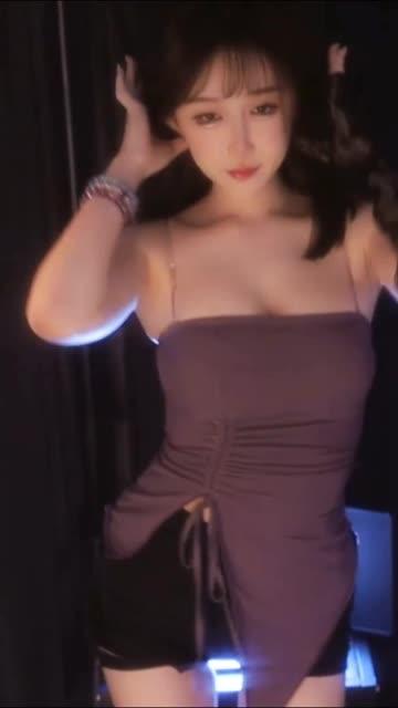 网易CC深田老师的定制内容分析，粉丝为何愿意付费？