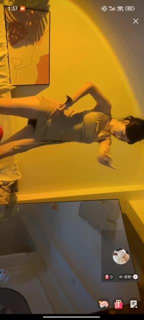 苏烟老师CC主播动态，最新舞蹈视频分享