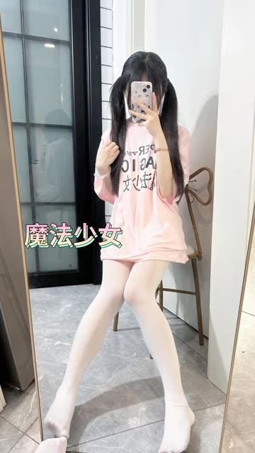 网易CC桃诗诗的私人舞蹈视频，探索她为粉丝定制的专属舞蹈视频