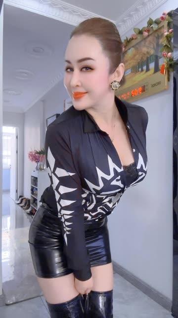 魅澜希虎牙跳舞视频合集，收录她的最火舞蹈视频