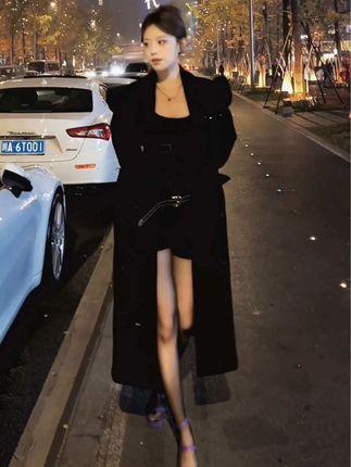 舞蹈小野马热舞合集，她的表演风格为何受欢迎？