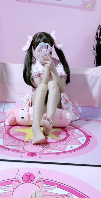 网易CC桃诗诗的私人舞蹈视频，探索她为粉丝定制的专属舞蹈视频