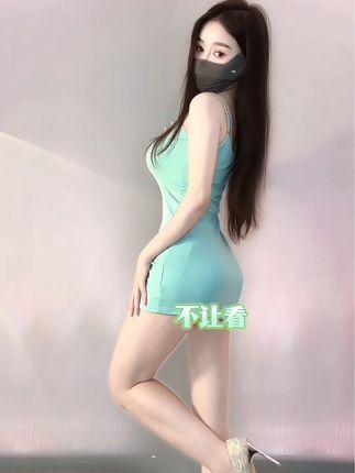 斗鱼何菱火箭舞蹈群里面是什么，揭示她的舞蹈群成员互动