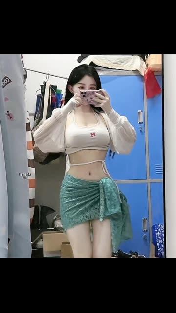 网易CC妃儿baby付费群热舞，粉丝评价她的高定作品