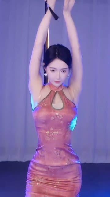 网易CC深田老师大腚怼屏热舞，土豪定制舞蹈魅力不可挡