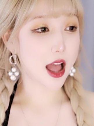 斗鱼米娜热舞合集，欣赏米娜热舞表演的精彩合集