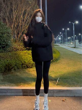 蓝云小园与乔乔的直播互动，合作中的亮点解析